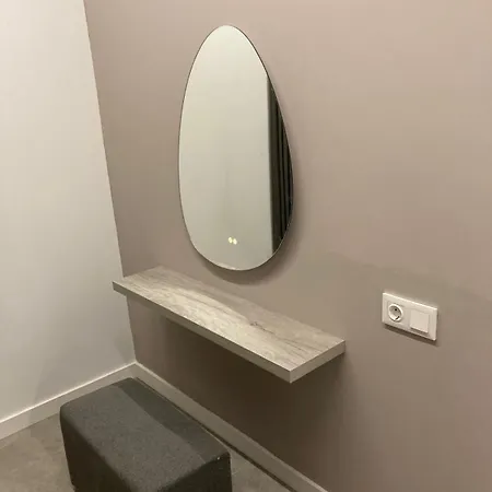 Amplio Estudio En Appartement *